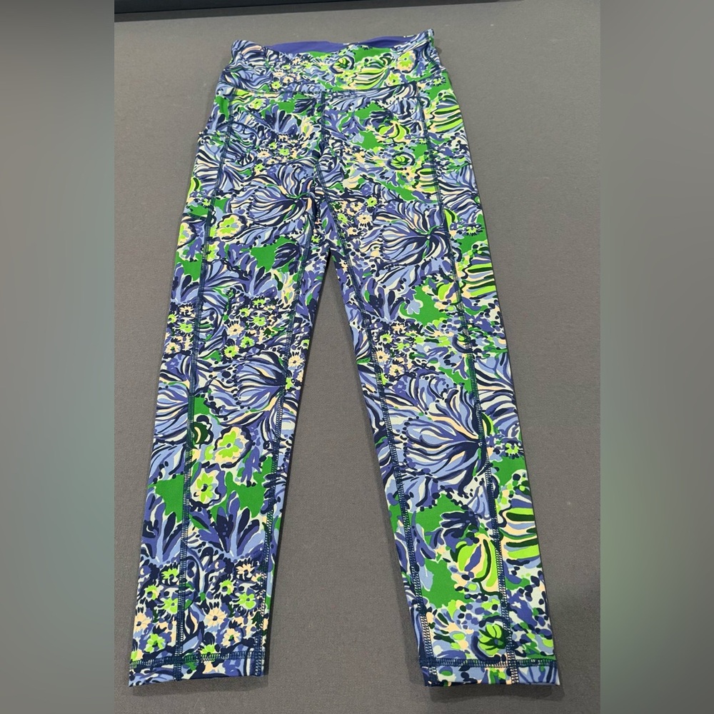 Lilly Pulitzer Luxletic Turtle Awe Leggings EUC M Blue and Green